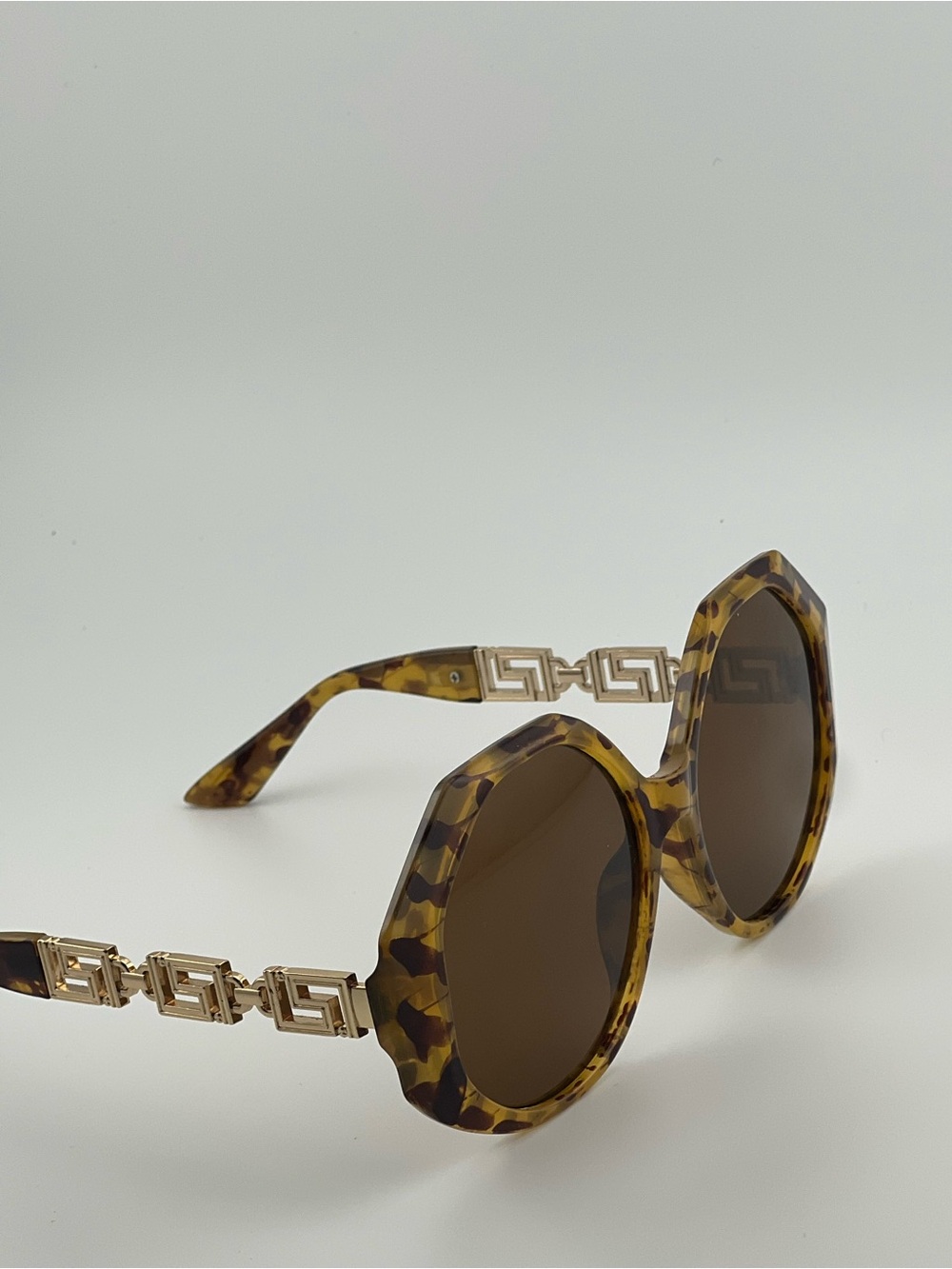Tortoiseshell Round Sunglasses with Gold-Link Temples - Brown Lenses